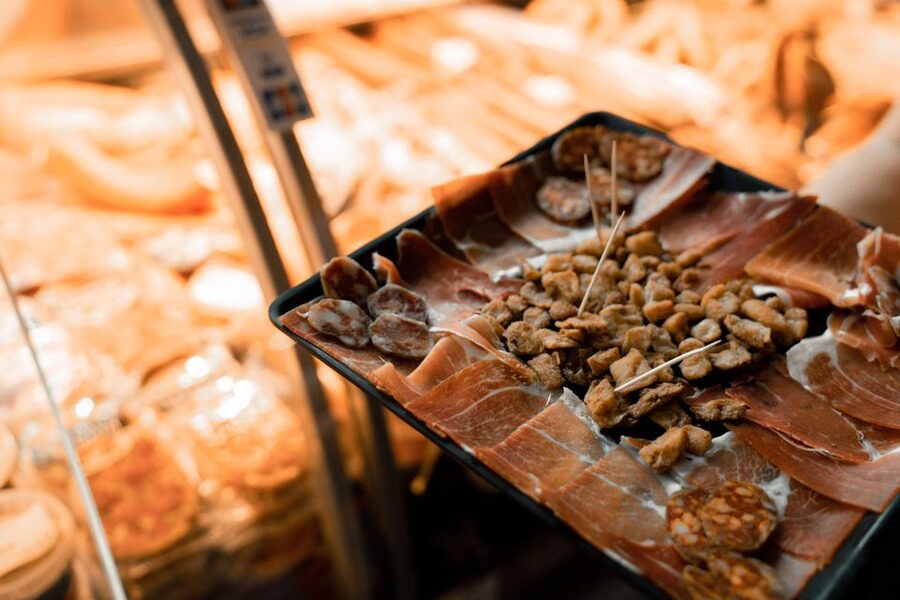 Zagreb: Food Tour with Tastings - Warm štrukli and Zagreb’s sweet side